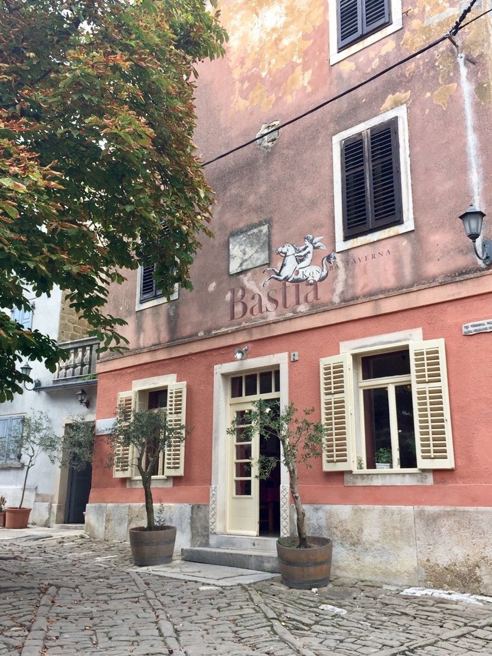Kroatien - Grožnjan - Groznjan Centrum schönes Restaurant 