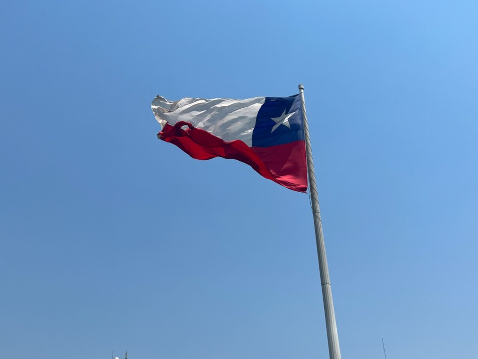 Chile - Santiago - ..said big flag