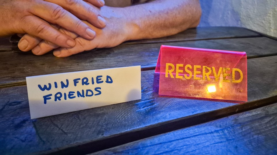 Griechenland - Symi - Freunde von Winfried erhalten einen angemessenen Platz: Natürlich den besten :-) 