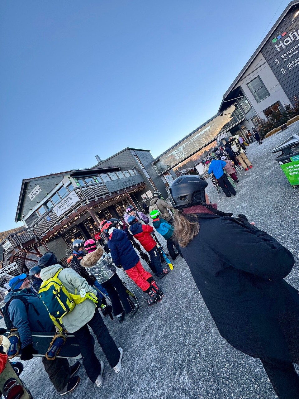 Norwegen - Øyer - Morgen um 11 Uhr… anscheinend wollen alle auf den Berg …