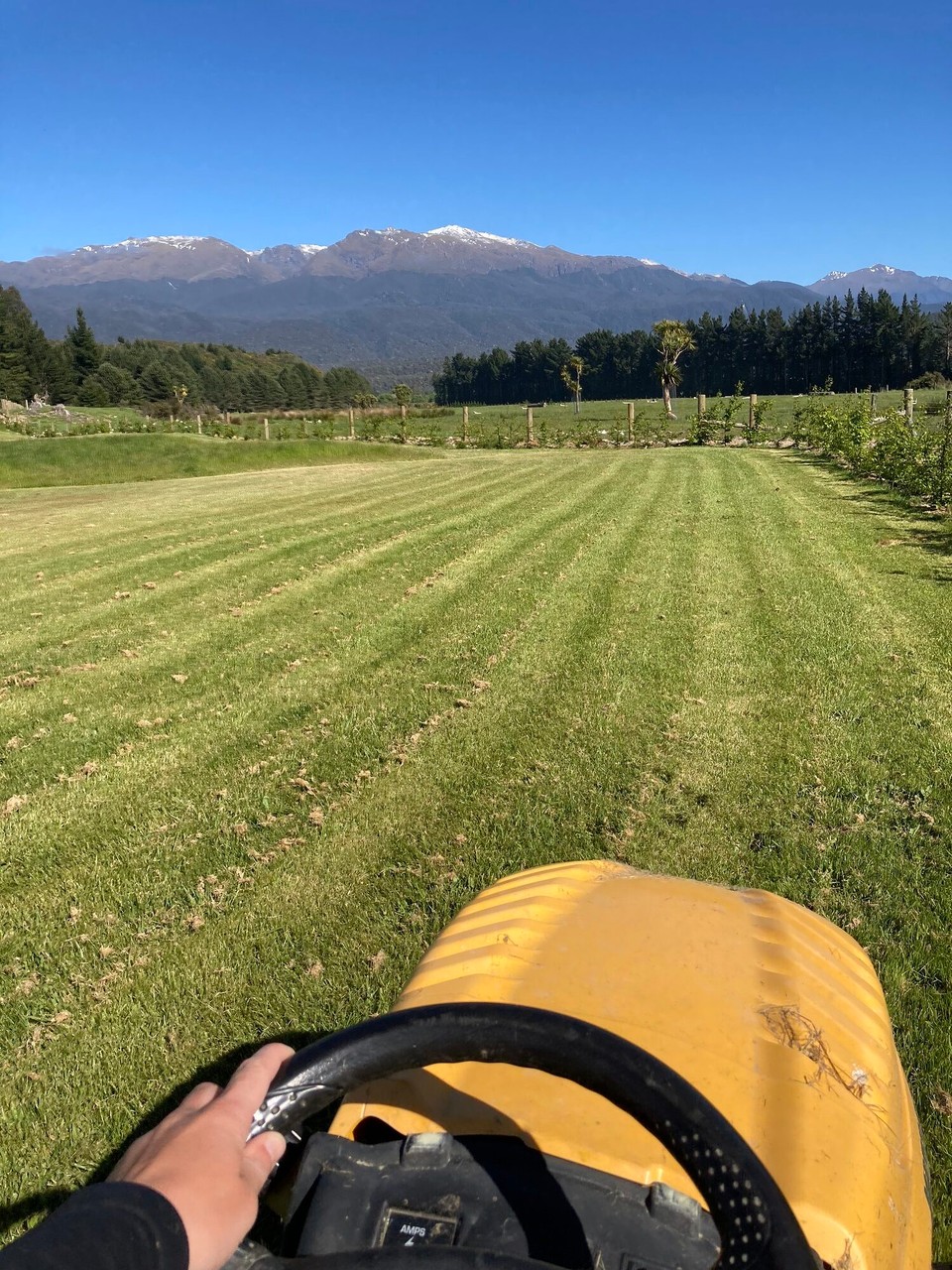 Neuseeland - Fiordland National Park - Rasen mähen mit Aussicht 😎