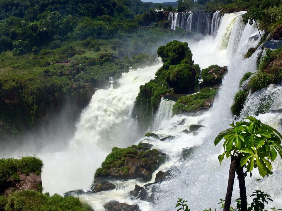 Argentinien - Iguazú - Wassermassen ohne Ende