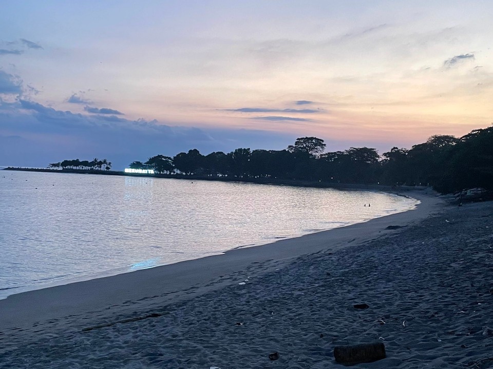 Indonesien - Kabupaten Lombok Barat - Den Sonnenuntergang haben wir wieder verpasst, aber es kommen ja noch ein paar.