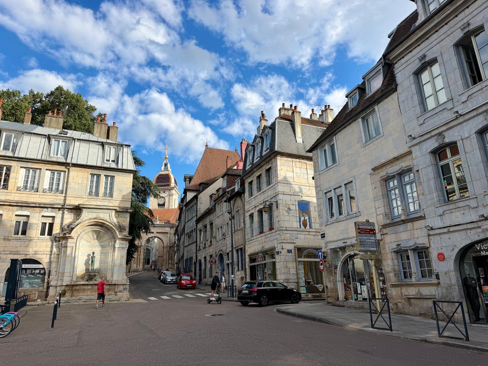 Frankreich - Besançon - Geburtshaus Victor Hugo (rechts)
