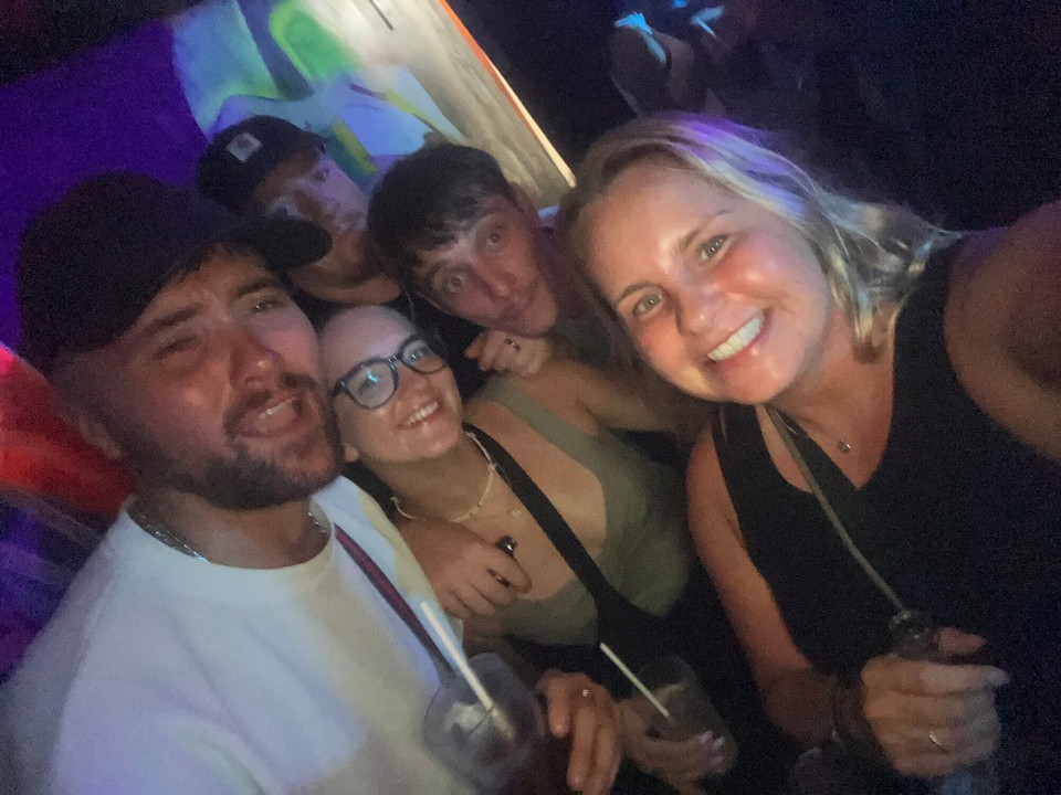 Philippines - El Nido (Bacuit) - So happy to see these guys!! Sent a selfie to Liv to say I found them ahah 