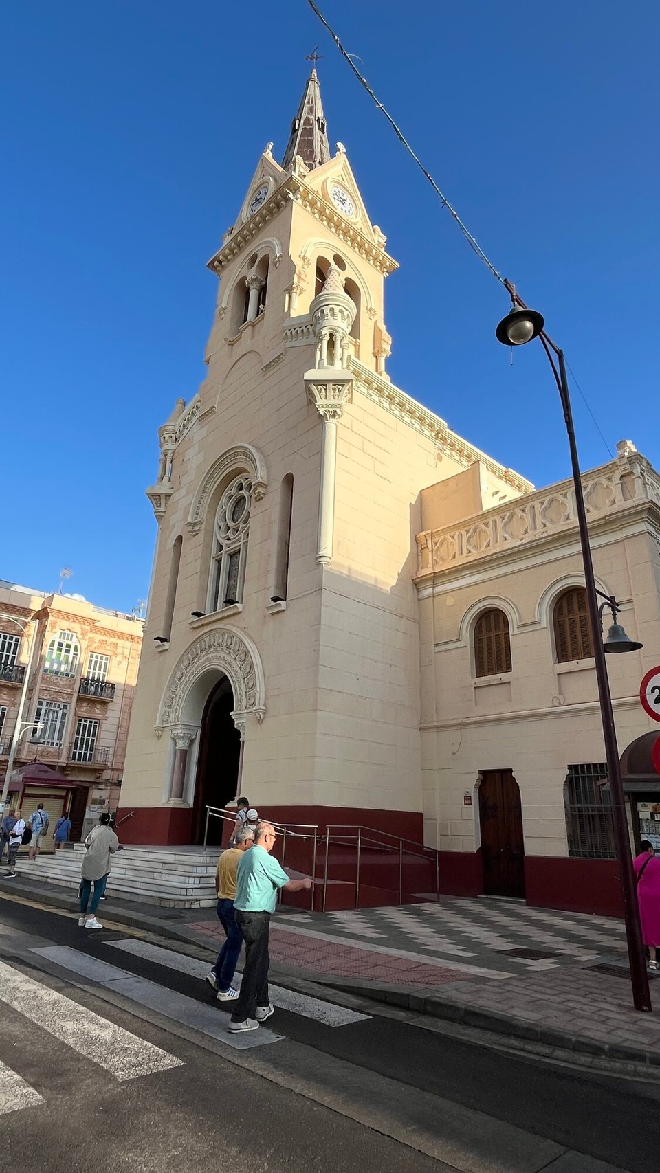 Spanien - Melilla - Kirche Christlich 