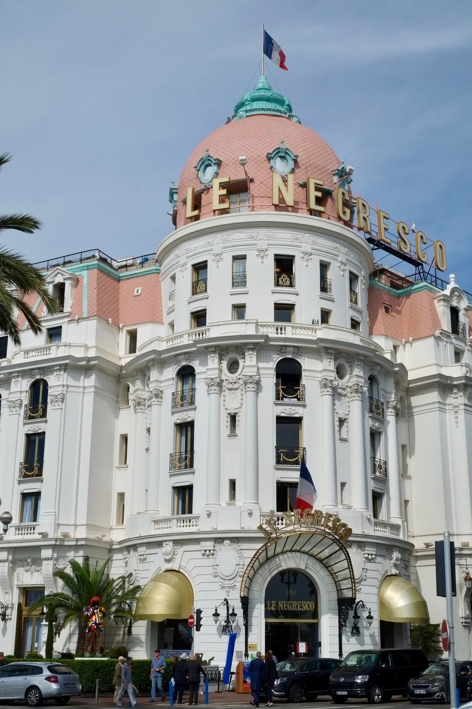  - Frankreich, Nizza - Hotel Le Negreso - Eines der alten Gebäude an der Promenade des Anglaise, die die Zeit überdauert haben.