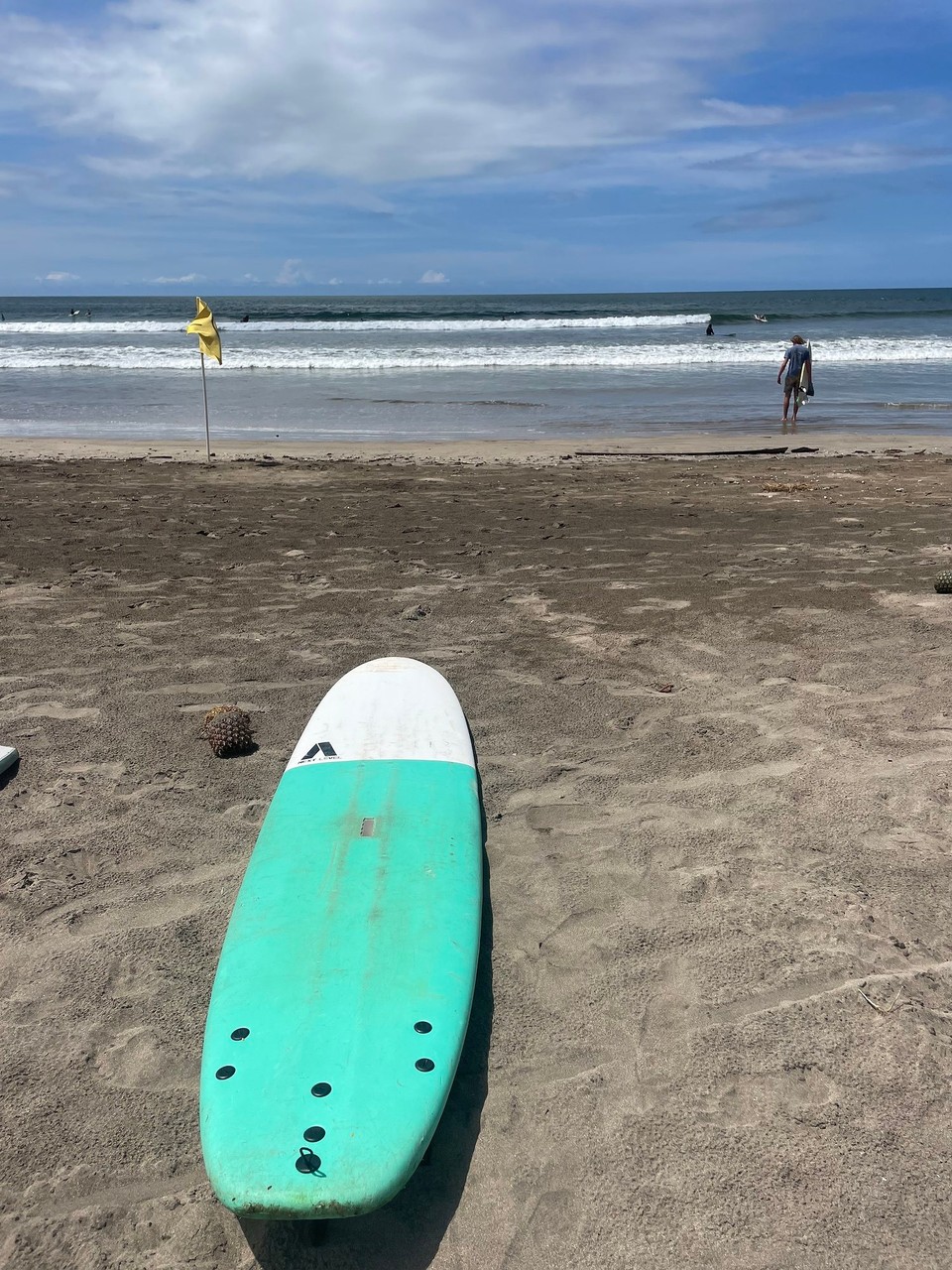 Costa Rica - Santa Cruz - Am Mittag ging es dann zur Surfstunde 🏄‍♀️
