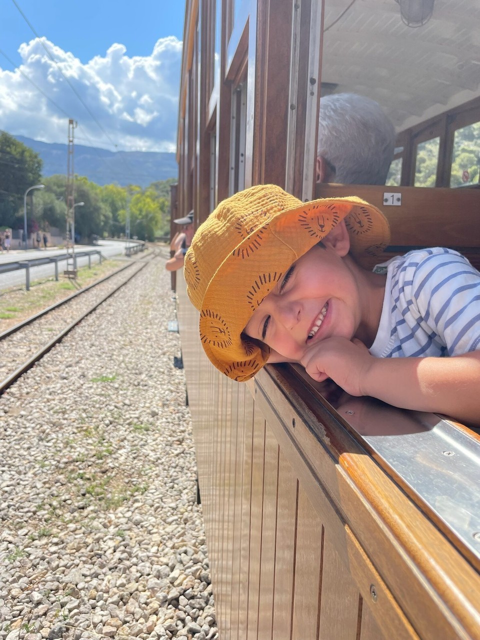 Spanien - Sóller - Wie zu erwarten, hatte Elias dabei viel Spaß.
