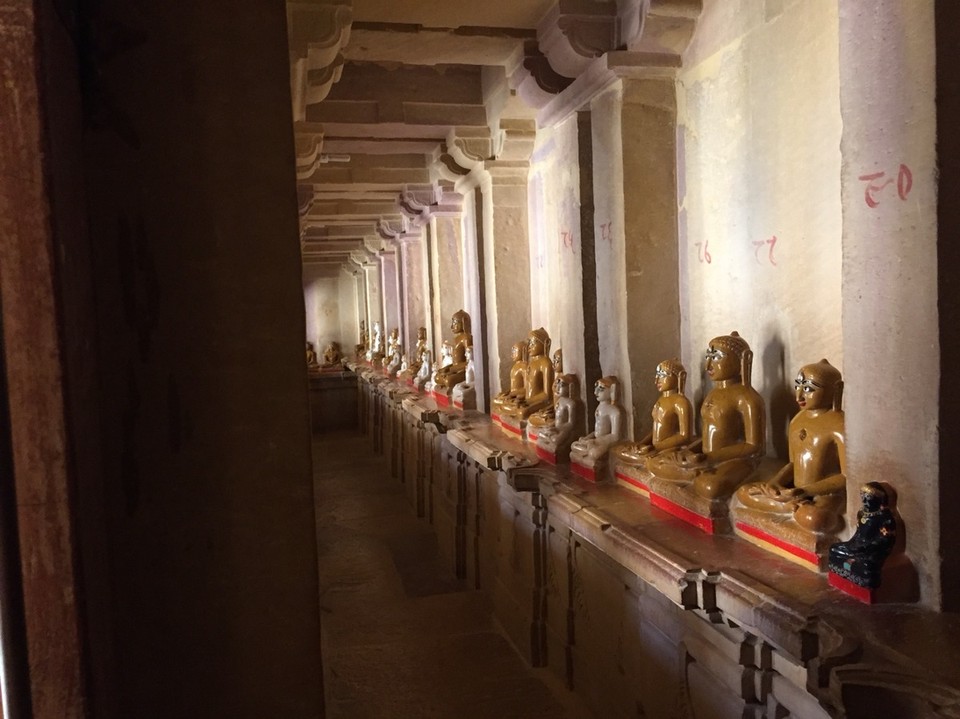 Jaisalmer - Jaisalmer - Inside the temple 