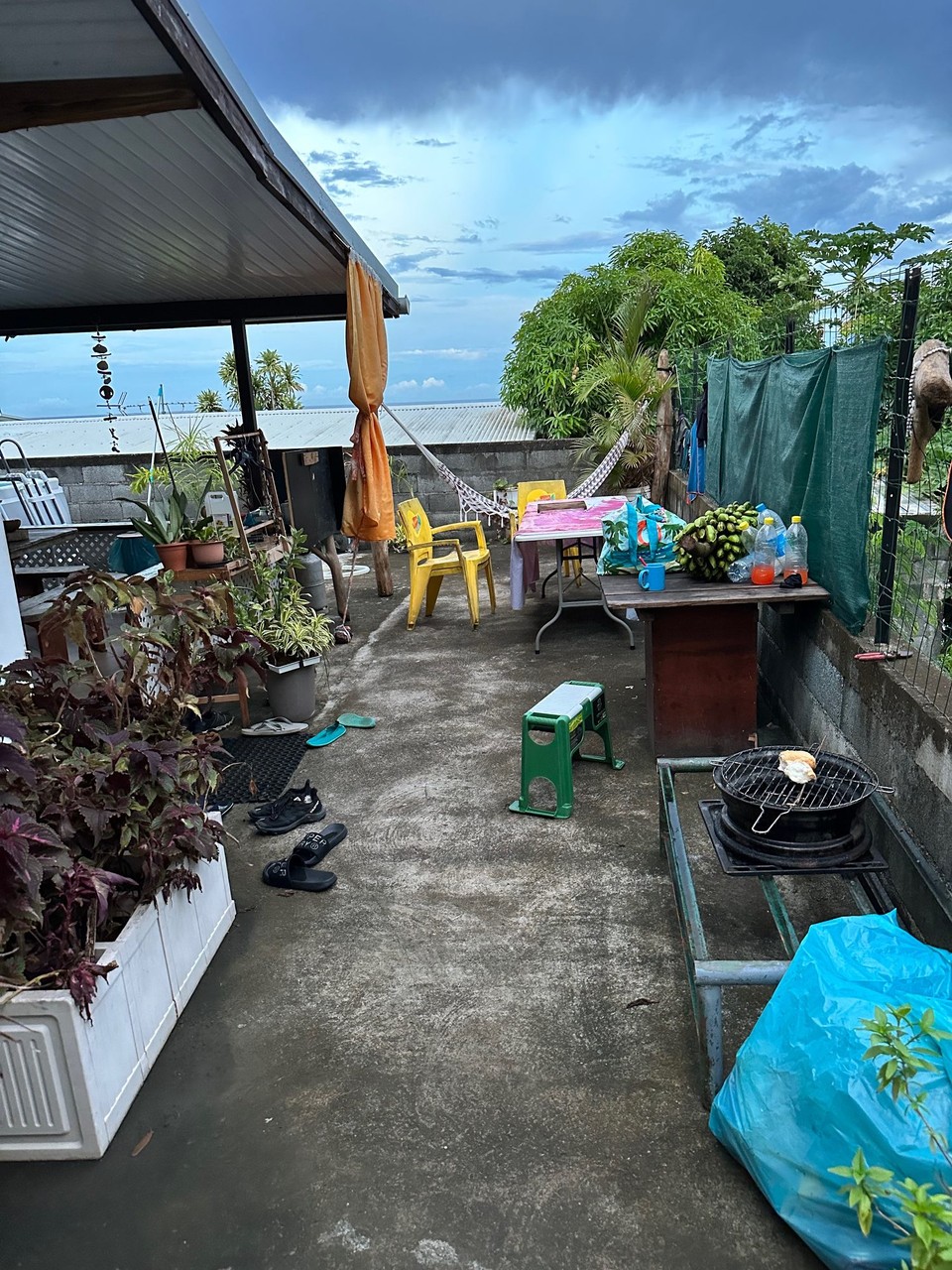 Französisch-Polynesien - Papeete - Dann der Schock - ein katastrophales Hostel statt in papeete City lande ich ca 8 km außerhalb in den Slums🙈