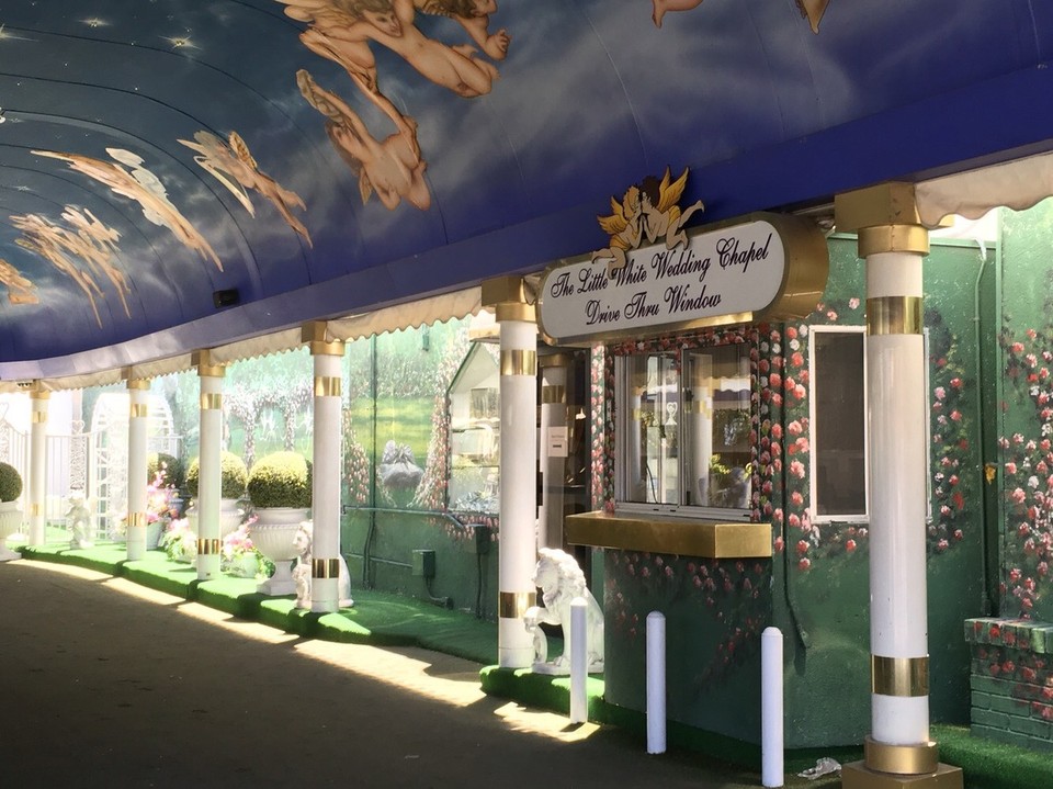 Vereinigte Staaten - Las Vegas - Zu schräg - heiraten im durchfahren, das sollte eigentlich nicht erlaubt sein 