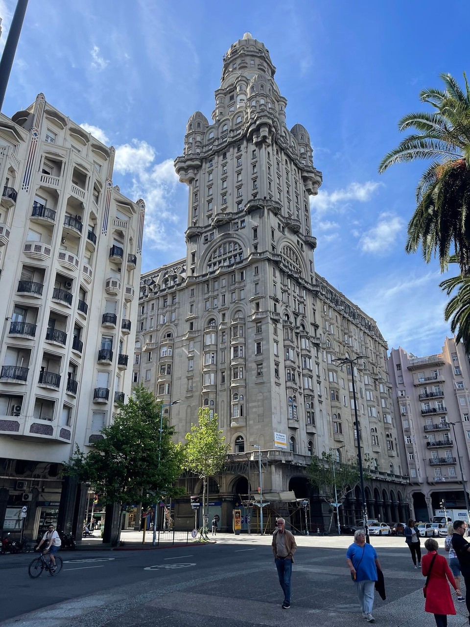 Uruguay - Montevideo - … In in der Stadt dann…