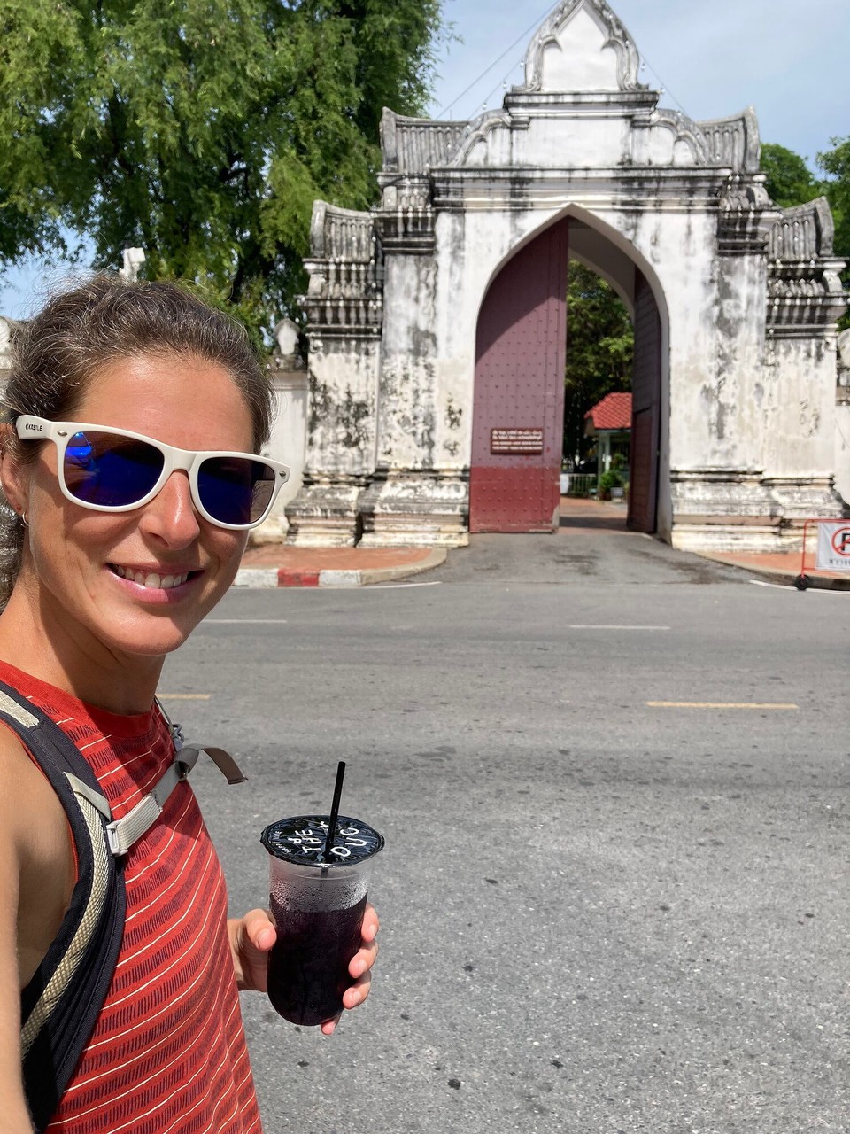 Thailand - Uttaradit - Phra Narai Rachanviet - Palastanlage ist normalerweise Montag und Dienstag geschlossen, ich darf trotzdem einen kurzen Blick hineinwerfen 😎
