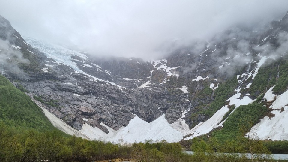 Norwegen - Sogndalsfjøra - Gletscher Boyabreen,   mit einem schönen Besucherzentrum