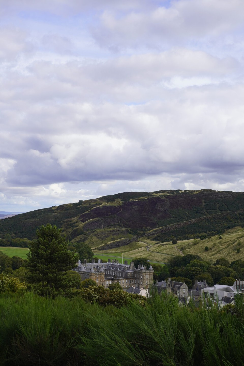 Vereinigtes Königreich - Edinburgh - Blick auf Hollyrood Palace
