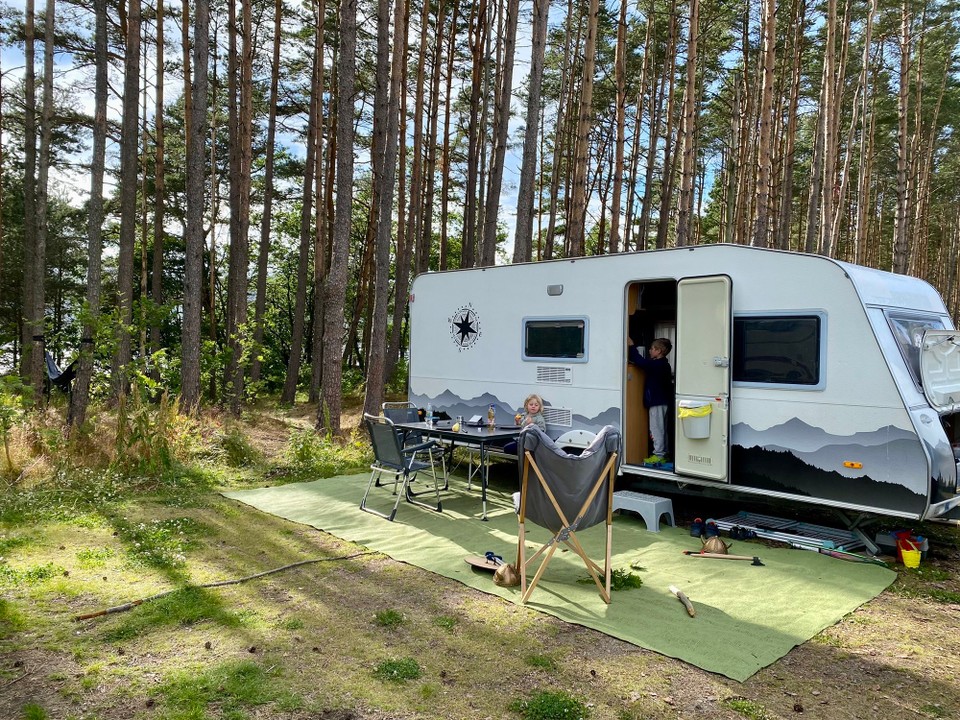 Norwegen - Lyngdal - Unser Platz für die nächsten zwei Nächte 🤩🌳🌲🌳🌲