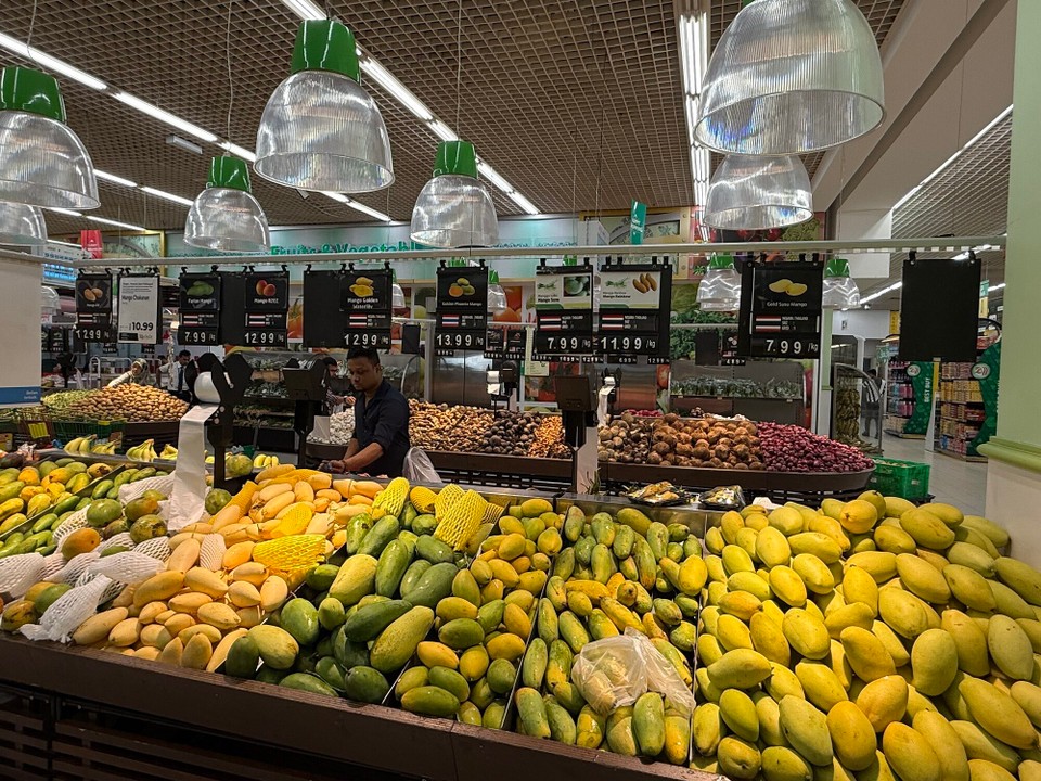 Malaysia - Kuala Lumpur - Es gibt viele Sorten Mango hier