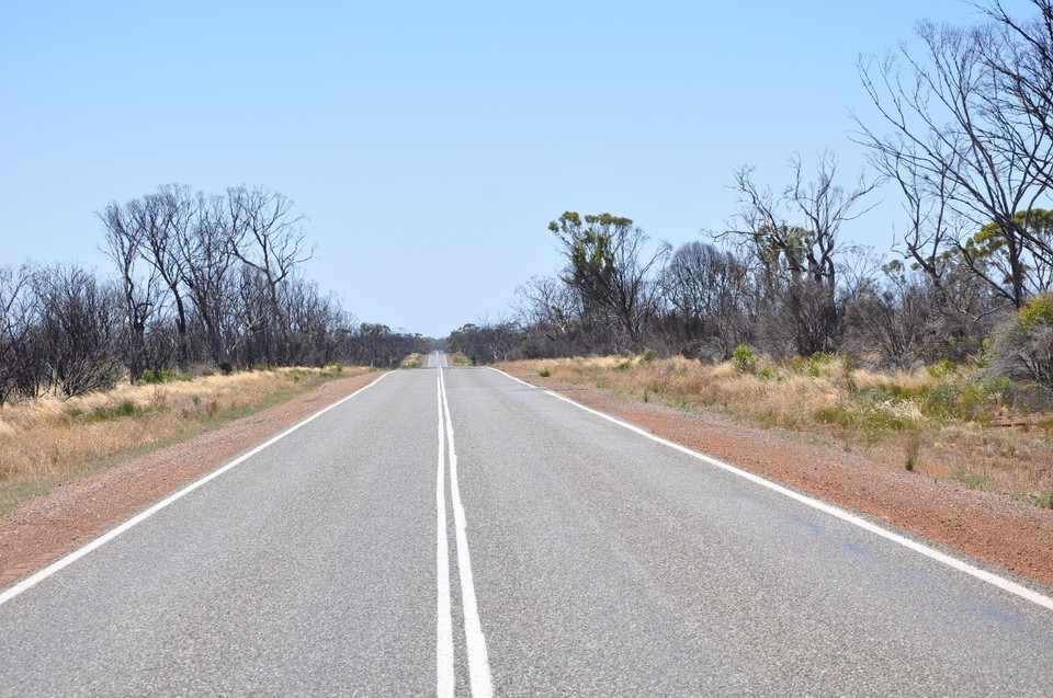 Australien - Kalgoorlie - ---nach hinten geradeaus