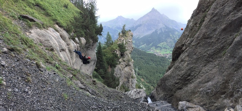 Schweiz - Kandersteg - Einige Passagen galt es per Stahlseil zu überwinden.
