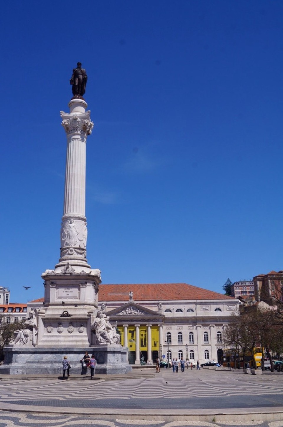 Portugal - Lissabon - Die Plaetze sind einfach riesen gross. Toll.