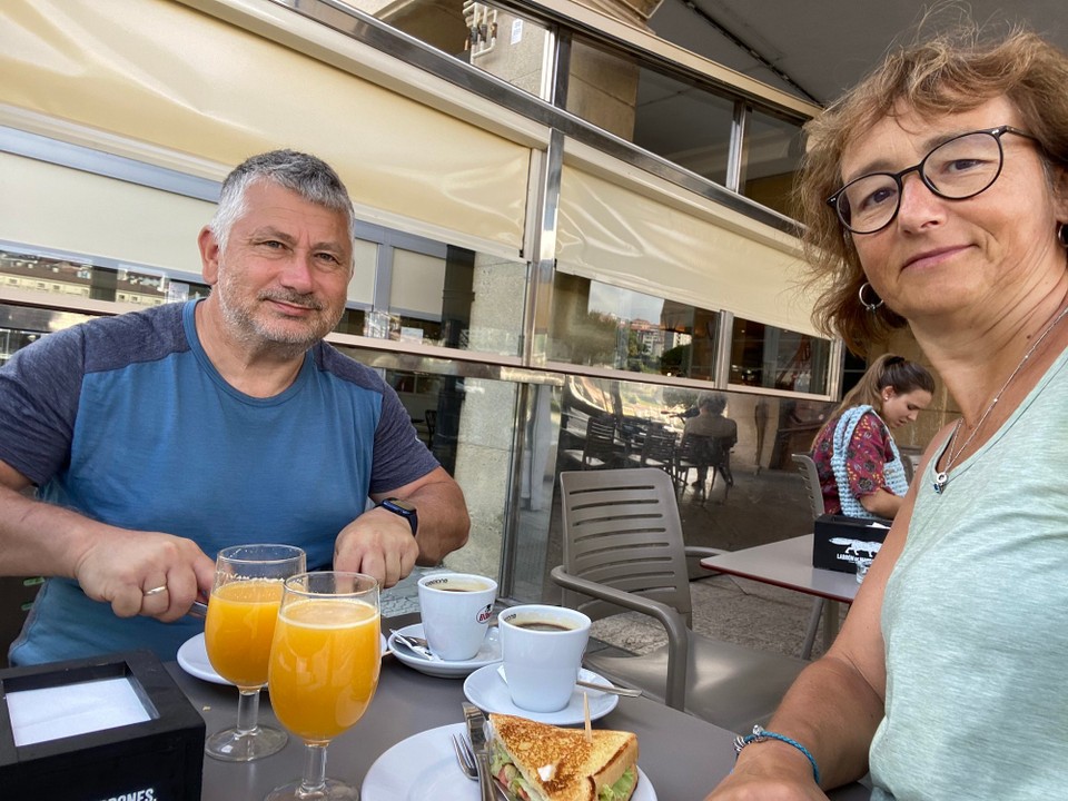 Spanien - Muskiz - Frühstück nach 13km in Portugalete