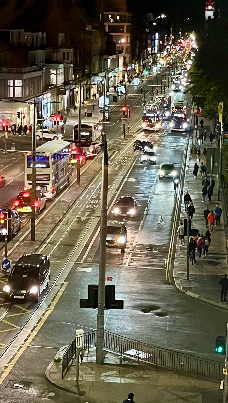 Royaume-Uni - Edinburgh - Agitation nocturne de la Princes Street 