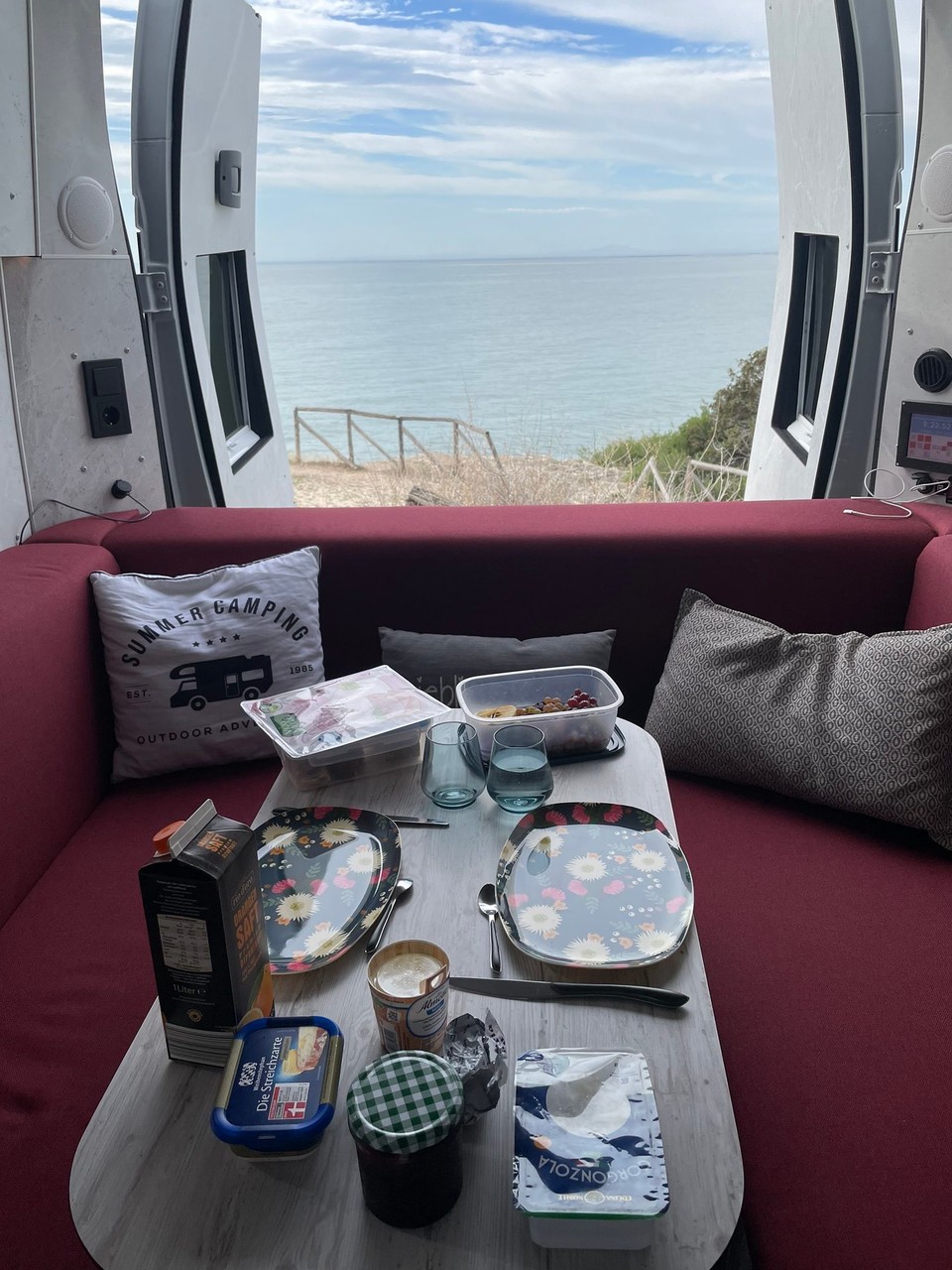 Italien - Monopoli - Frühstück am Meer 