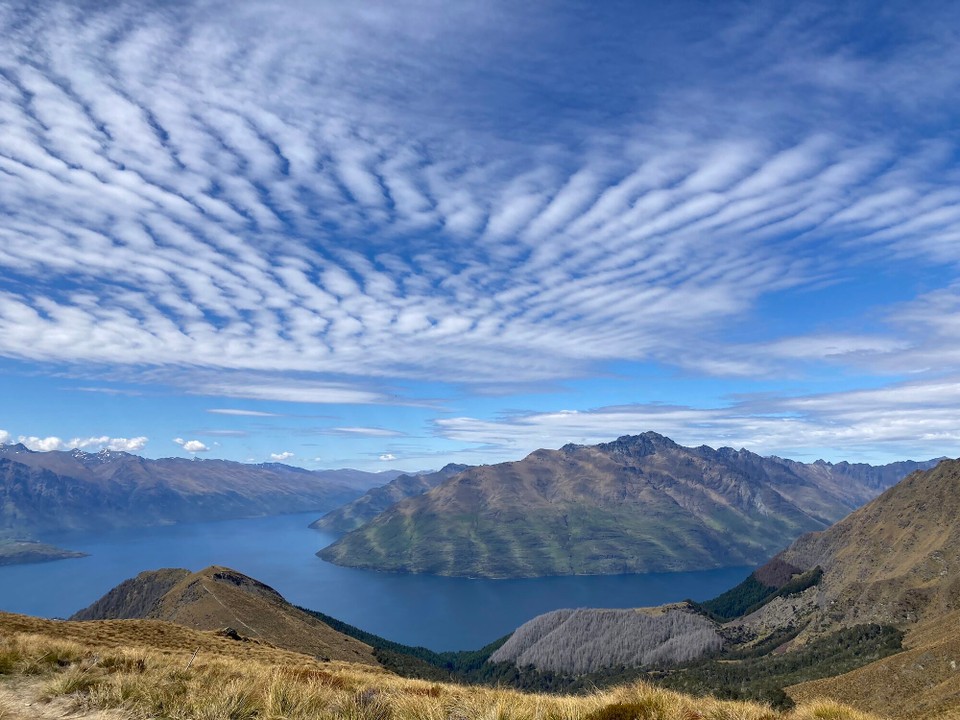 Neuseeland - Queenstown - Verrückt wie die Wolken aussehen und wie sie die Berge unter sich aussehen lassen 😃