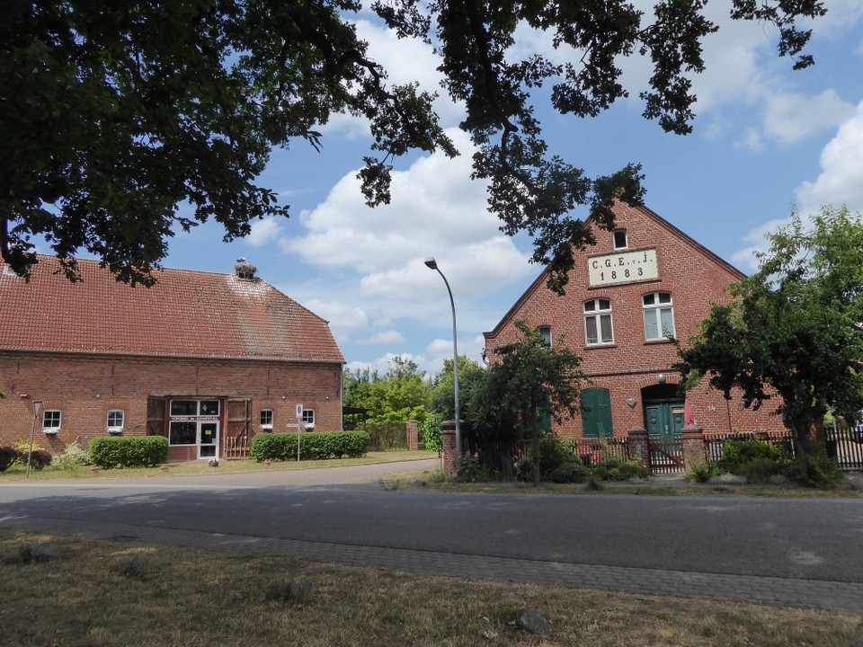 Deutschland - Havelberg - Zeitweise kommt auf eine/n Einwohner*in ein Vogel. Bevölkerungszahl: 200