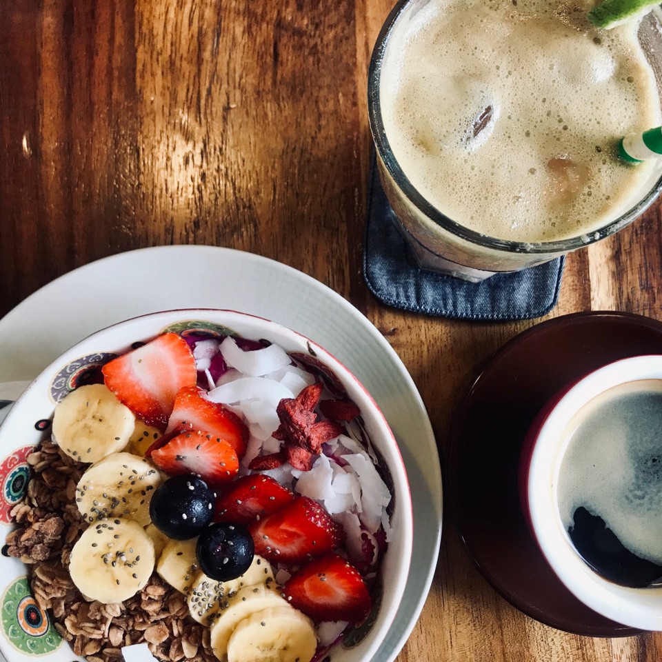 Indonesia - Ubud - En typisk frokost. Utrolig mye god mat her!