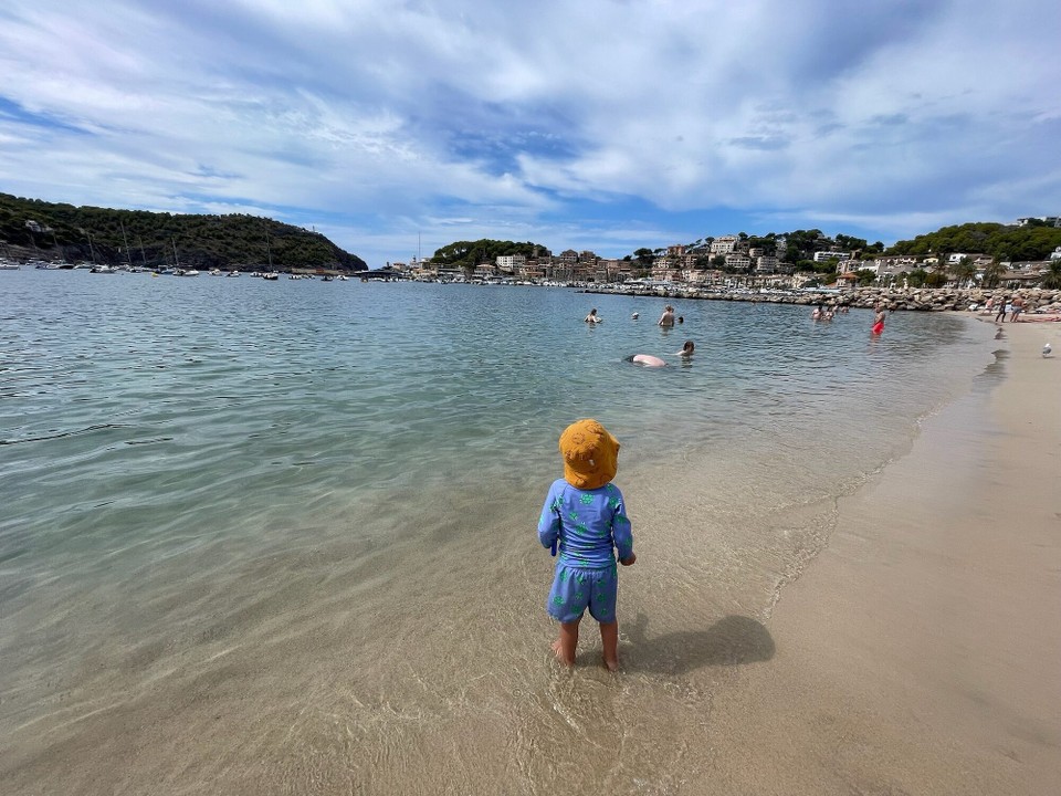 Spanien - Sóller - Zurück in Port de Soller angekommen, waren wir endlich das erste Mal am Strand.