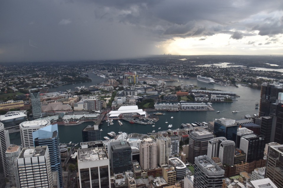 Australien - Elizabeth Bay - Über Darling Harbour ziehen schon wieder Wolken auf.