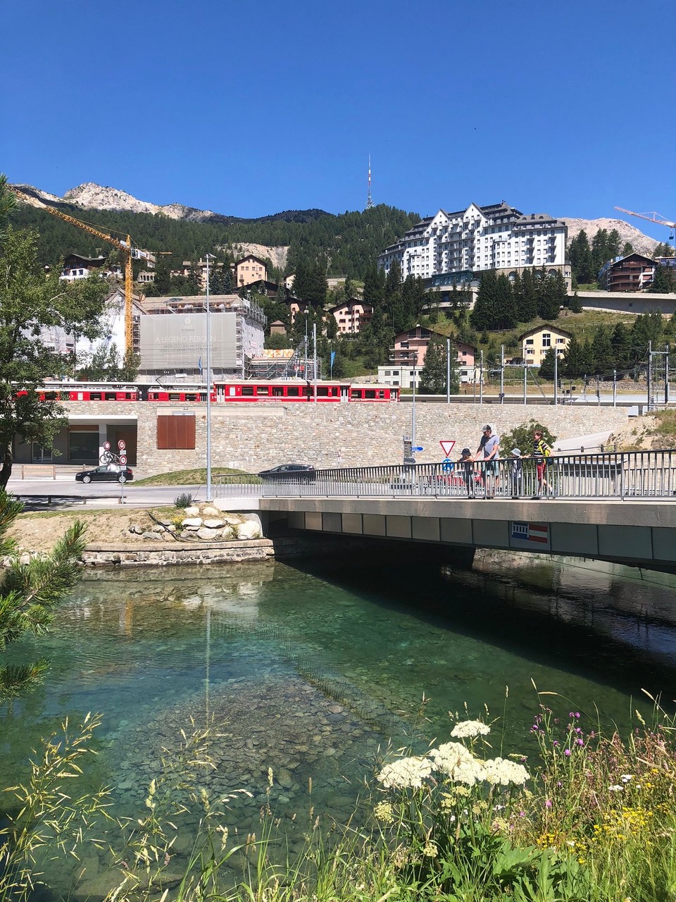 Schweiz - St. Moritz - Hier der Rhätische Bahn Bahnhof