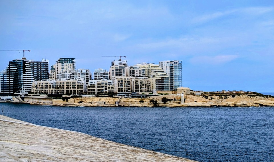 Malta - Valletta - Dieser Stadtteil zählt offensichtlich nicht zum UNESCO Weltkulturerbe wie die Altstadt von Valletta.