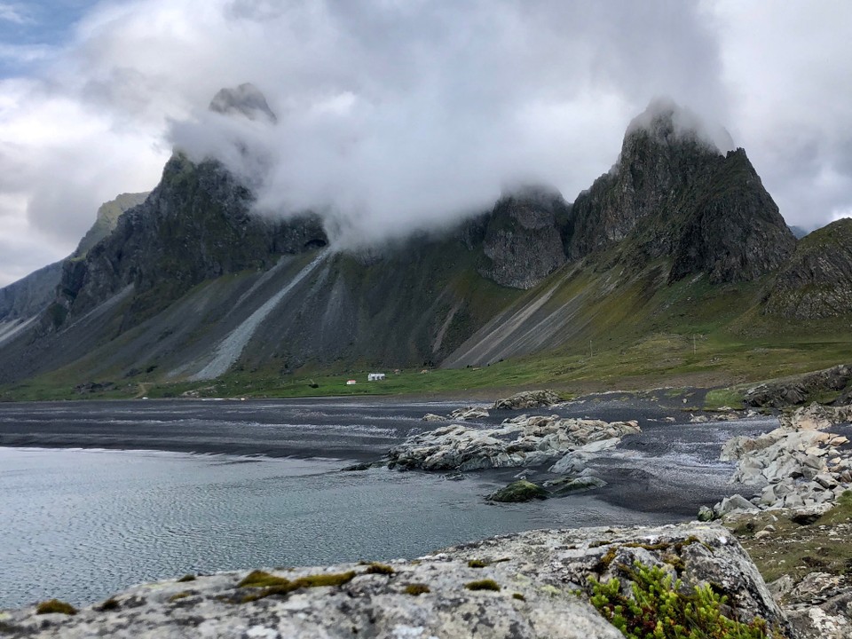 Island - Sveitarfélagið Hornafjörður - Und nun mal mit Wasser im Vordergrund. Auch sehr schön...