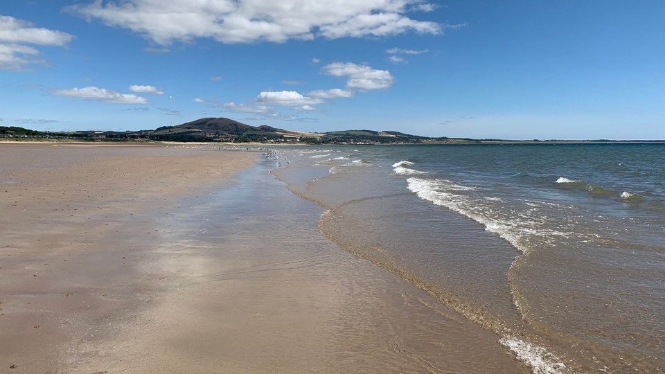 Vereinigtes Königreich - Kinross - Dasch hout scho eis vom Wichtigschte:
Immer mau widr ane Strand!
Hie ar Leven Beach; eifach wunderprächtig😀