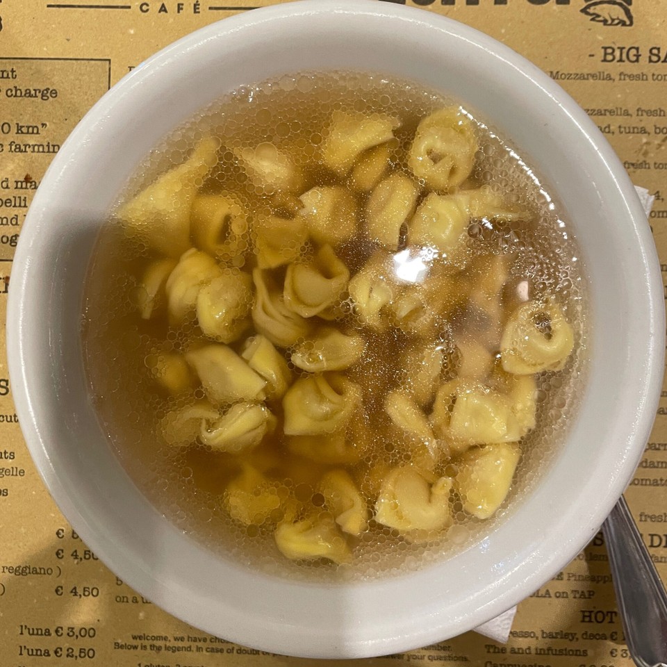 Italien - Bologna - Das sind die Tortellini von heut morgen - köstlich!