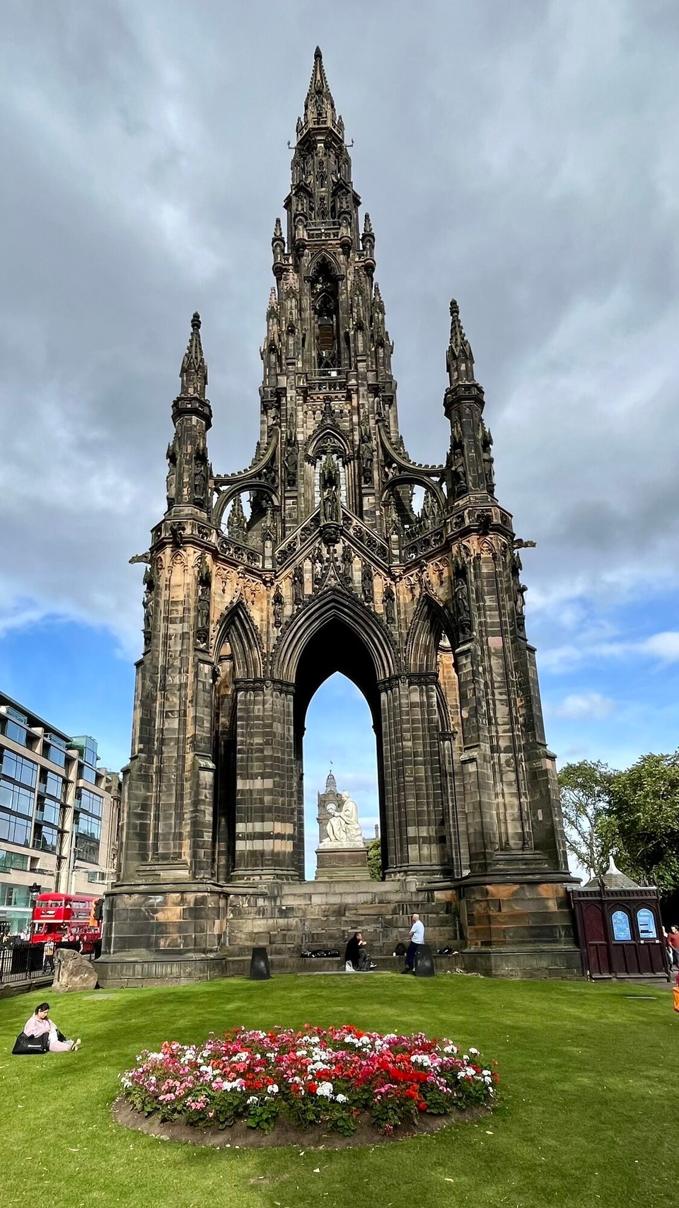 Royaume-Uni - Edinburgh - Scott Monument 