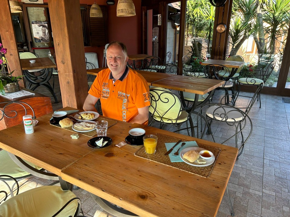 Italien - Baunei - Geburtstagsfrühstück