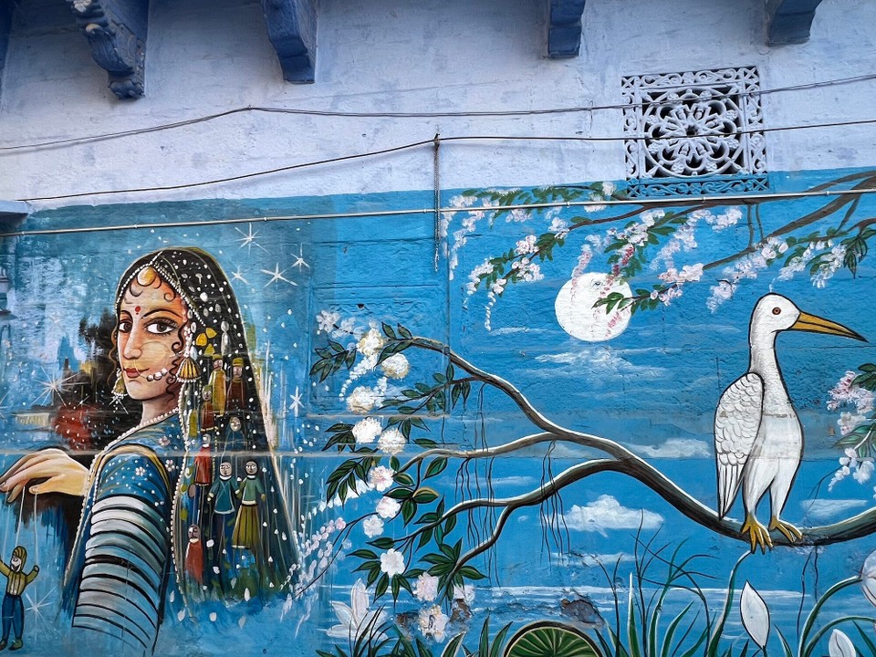 Indien - Jodhpur - Die Graffiti an den Hauswänden sind wunderschön.