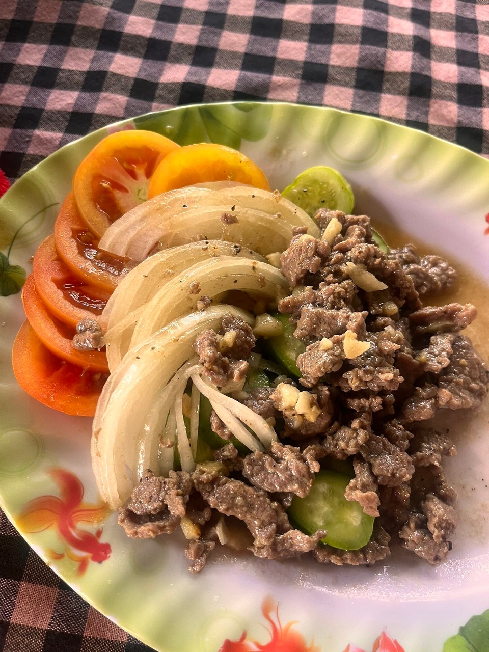 Cambodia - Phnom Penh - Cambodian beef salad - also so good 