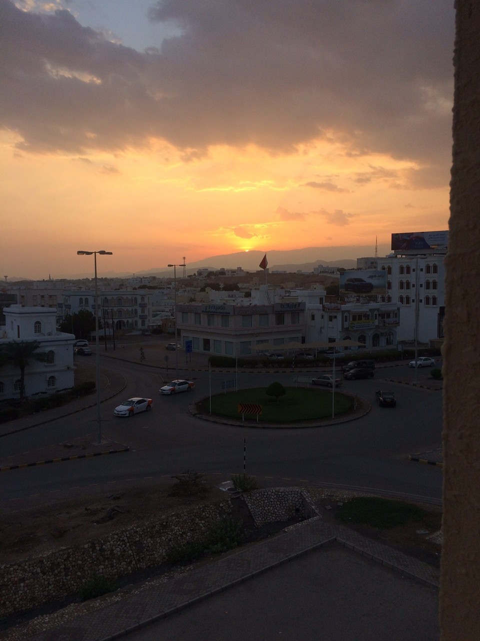 Oman - Sur - Let’s call it a day!
Morgen geht es weiter- dann einsame Schildkröten-Strände und für die nächsten zwei Tage kein Internet 
Also keine Sorge - wir melden uns, sobald wir wieder ein Netz finden. 