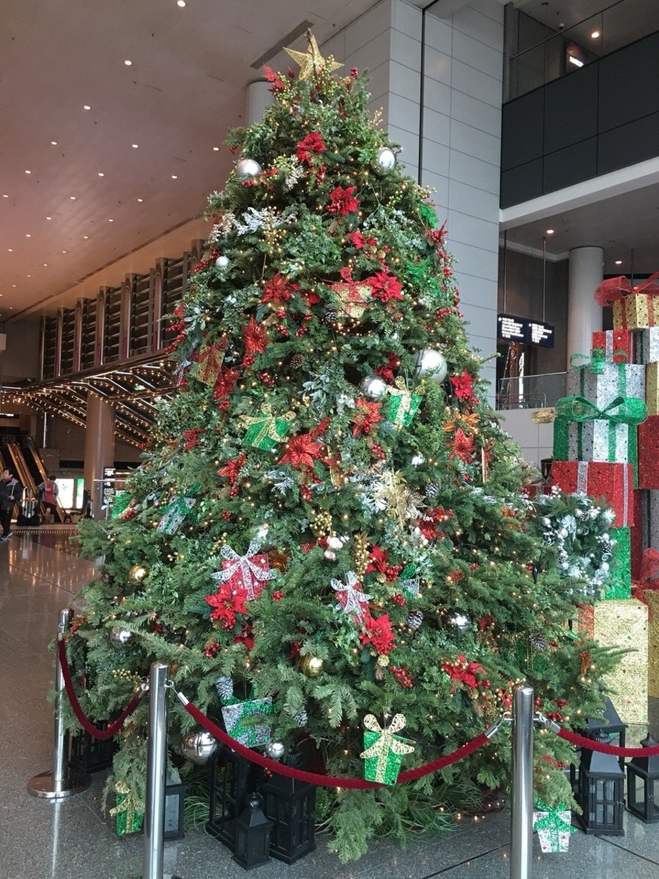 Hongkong - Hongkong - Im Convention Center. Wo ist denn Grunzi? 