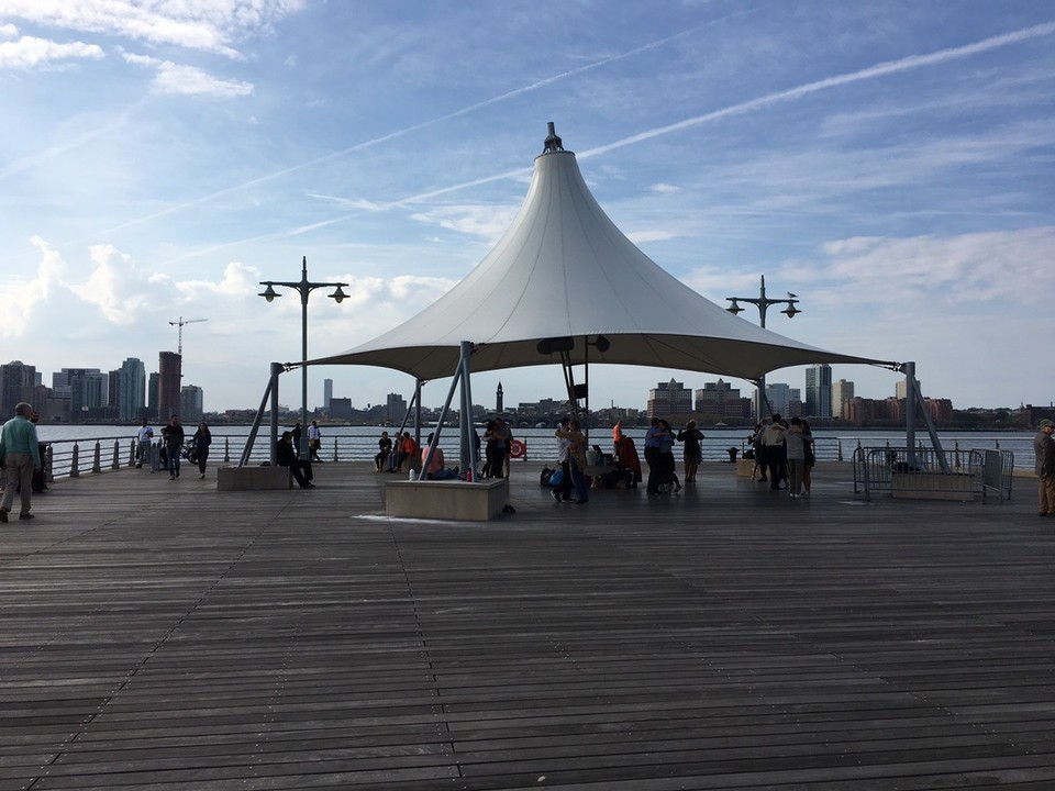 United States - New York - Und man kann in NY auch einfach über Open-Air Samba Stunden stolpern