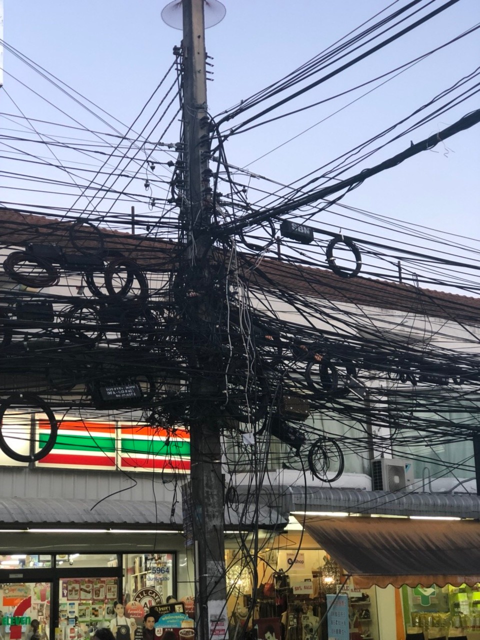 Thailand - Koh Samui - So einfach geht das. Und welches war nochmal unser Kabel??