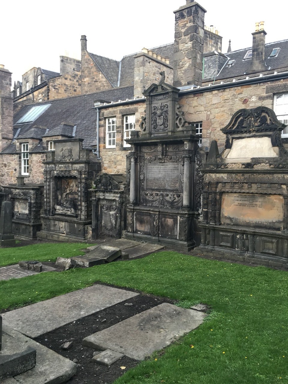 Vereinigtes Königreich - Edinburgh - Schaurig schöne Grabsteine 