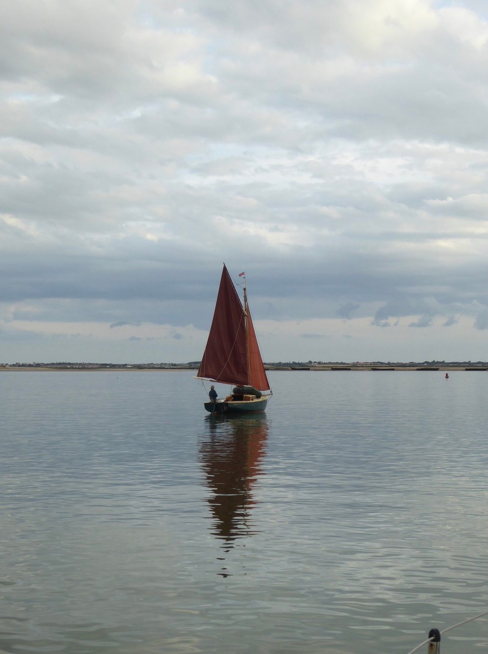 United Kingdom - Walton On The Naze - Making the most of the light airs, and strong incoming tides.