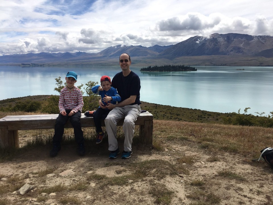 Neuseeland - Tekapo - Wir haben die Bank von Familie Furlan gefunden....