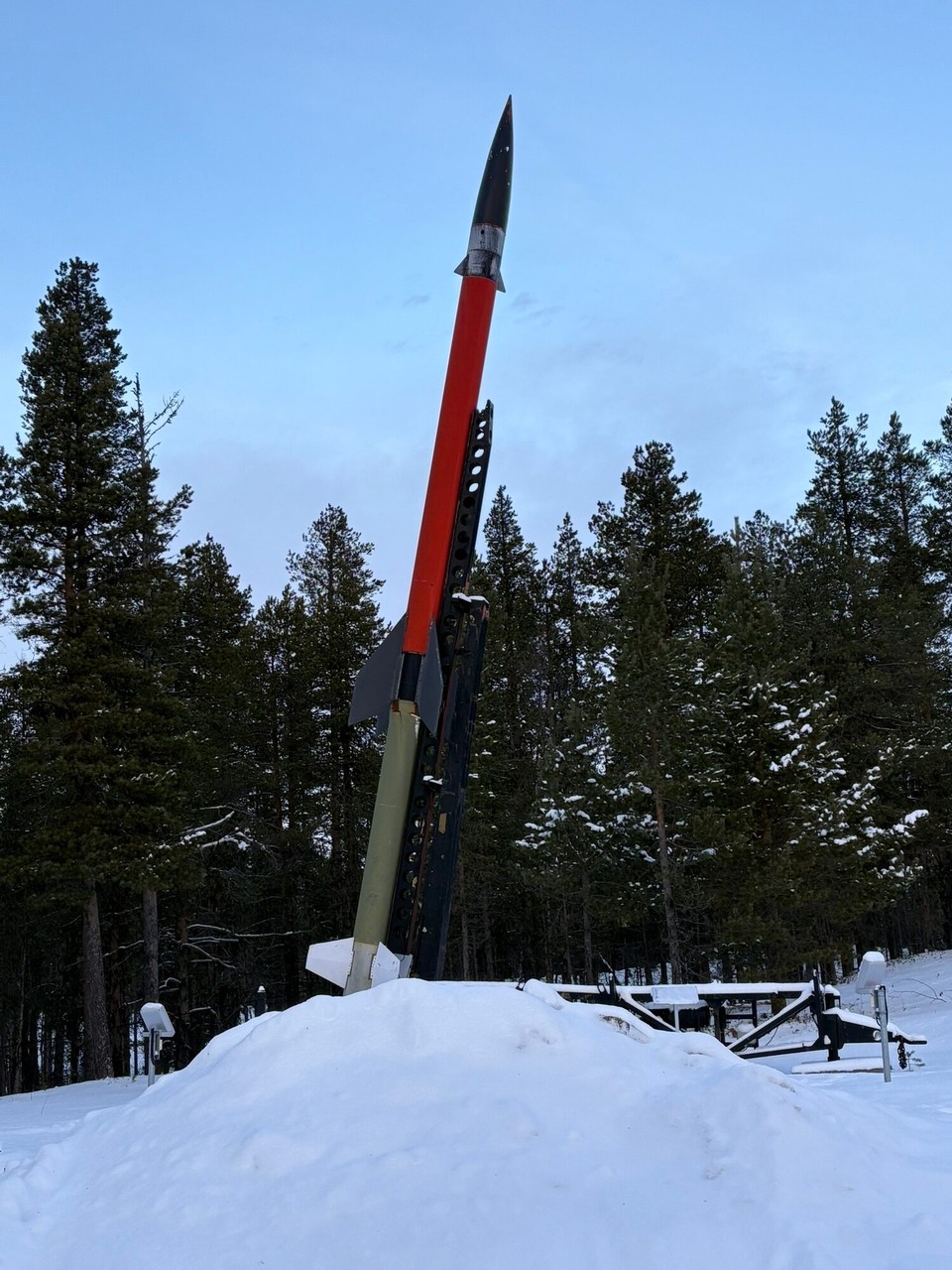 Schweden - Kiruna - Ups, eine Rakete im nirgendwo 